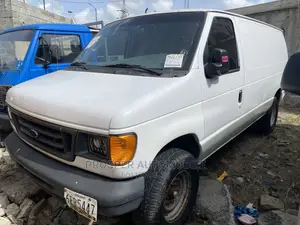 Ford E250 2005 White