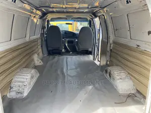 Ford E250 2005 White
