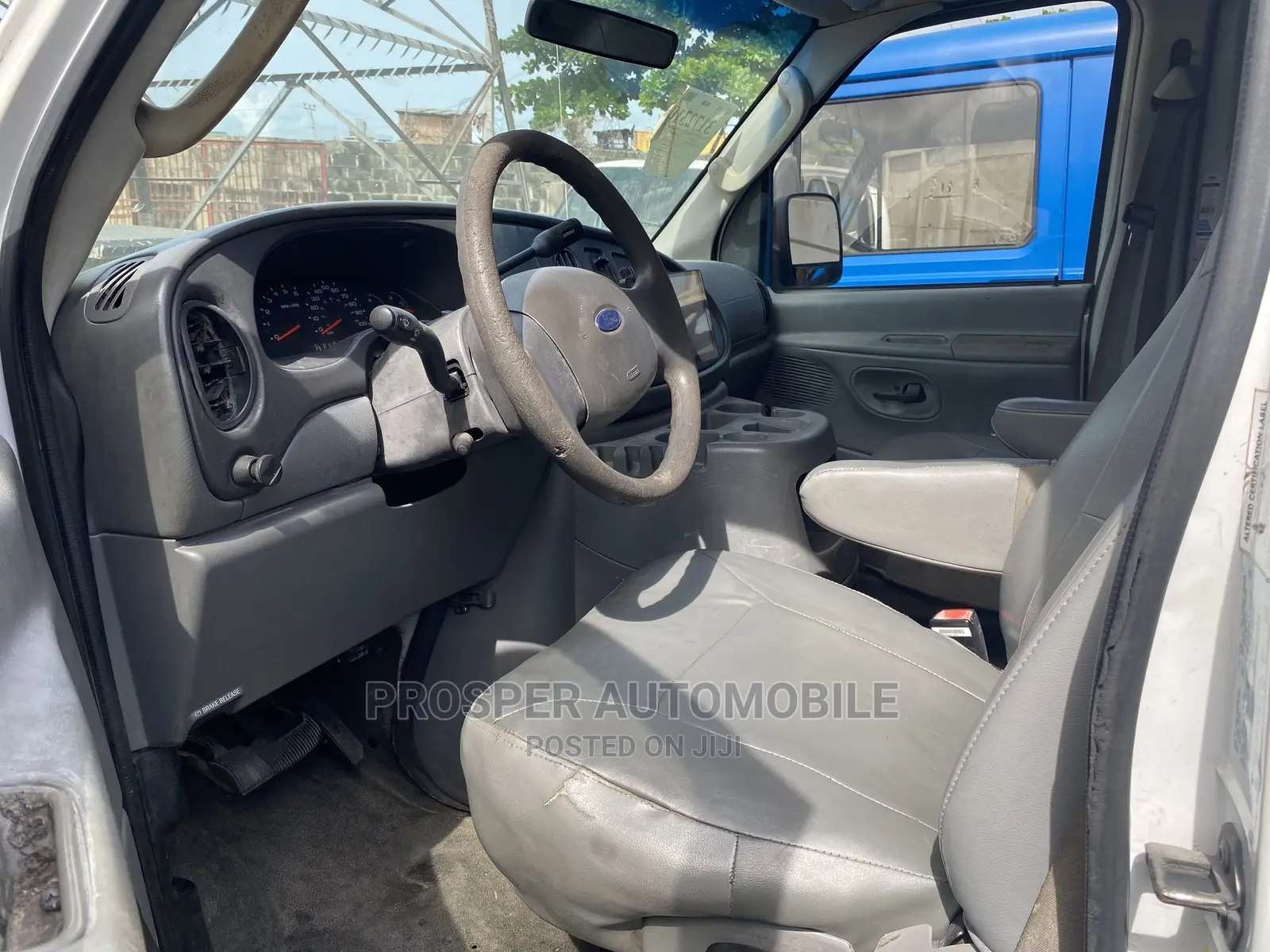 Ford E250 2005 White