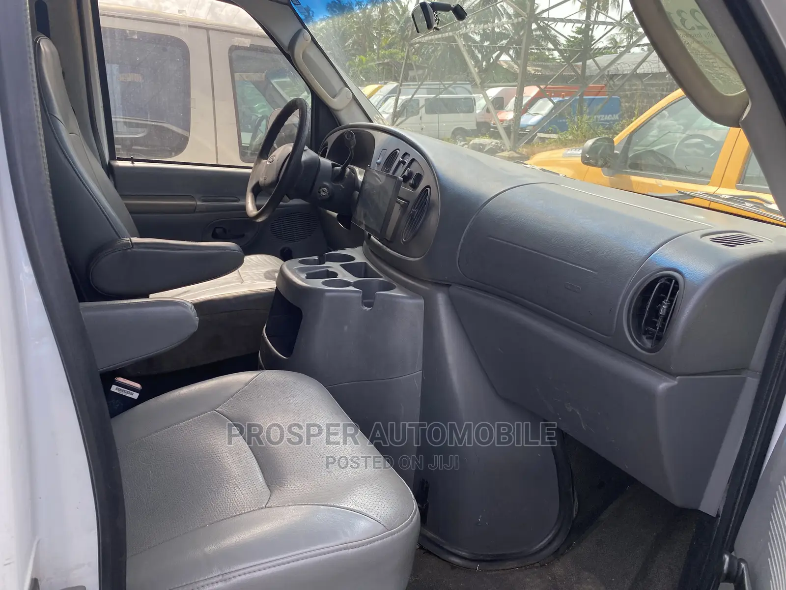 Ford E250 2005 White