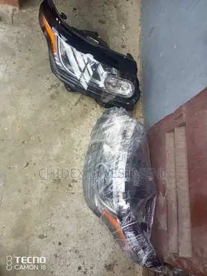 Headlight Range Rover Voug 2015