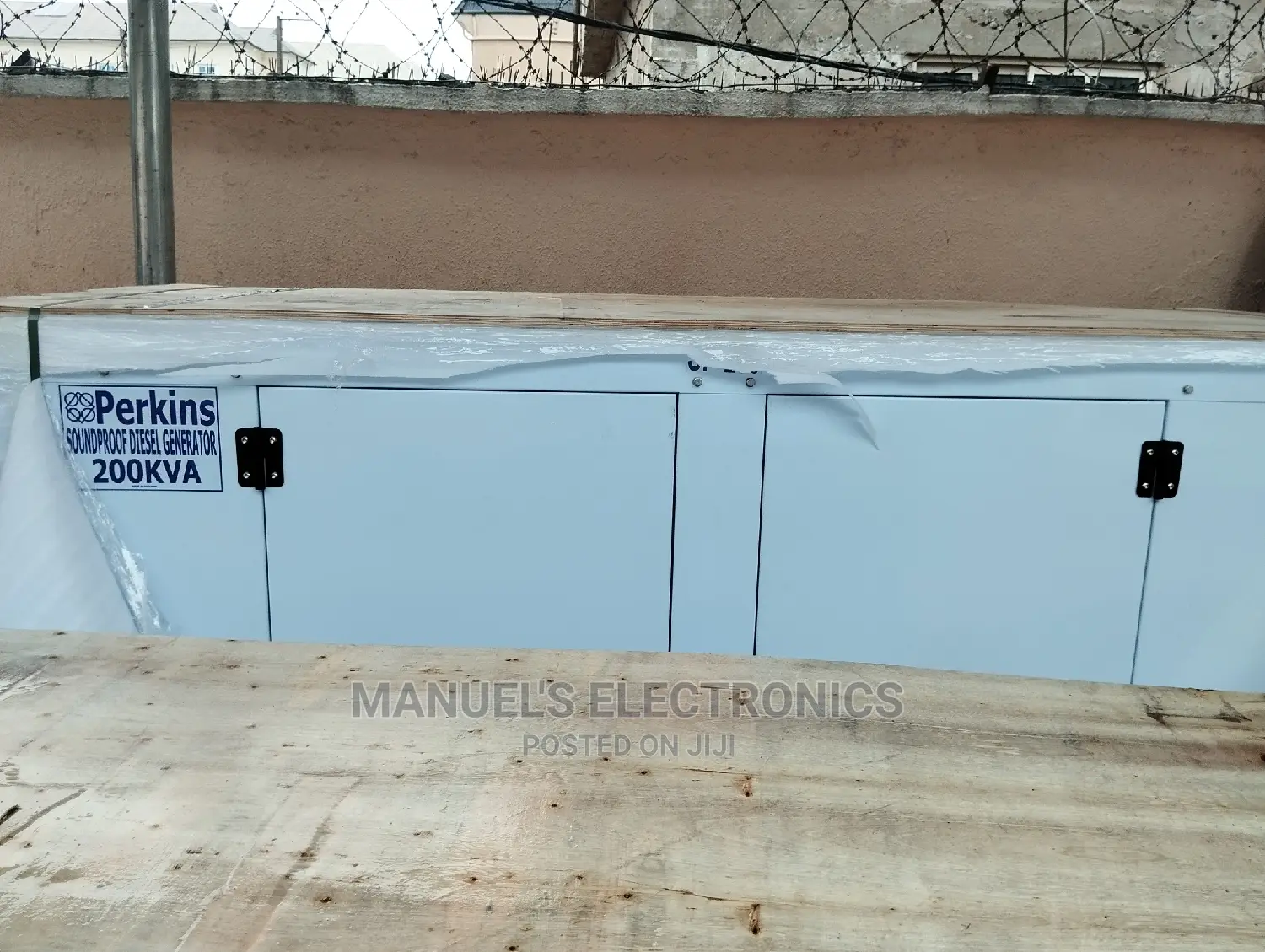 200kva Perkins Diesal Soundproof Generator 100% Copper Coil