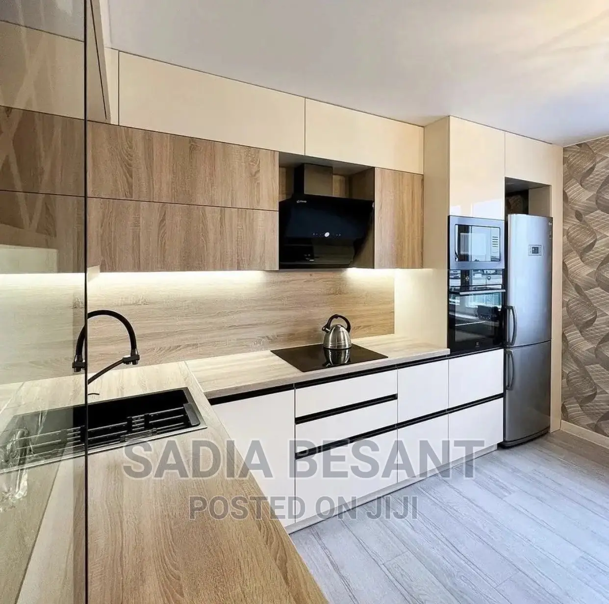 Modern Kitchen Cabinet With Accessories