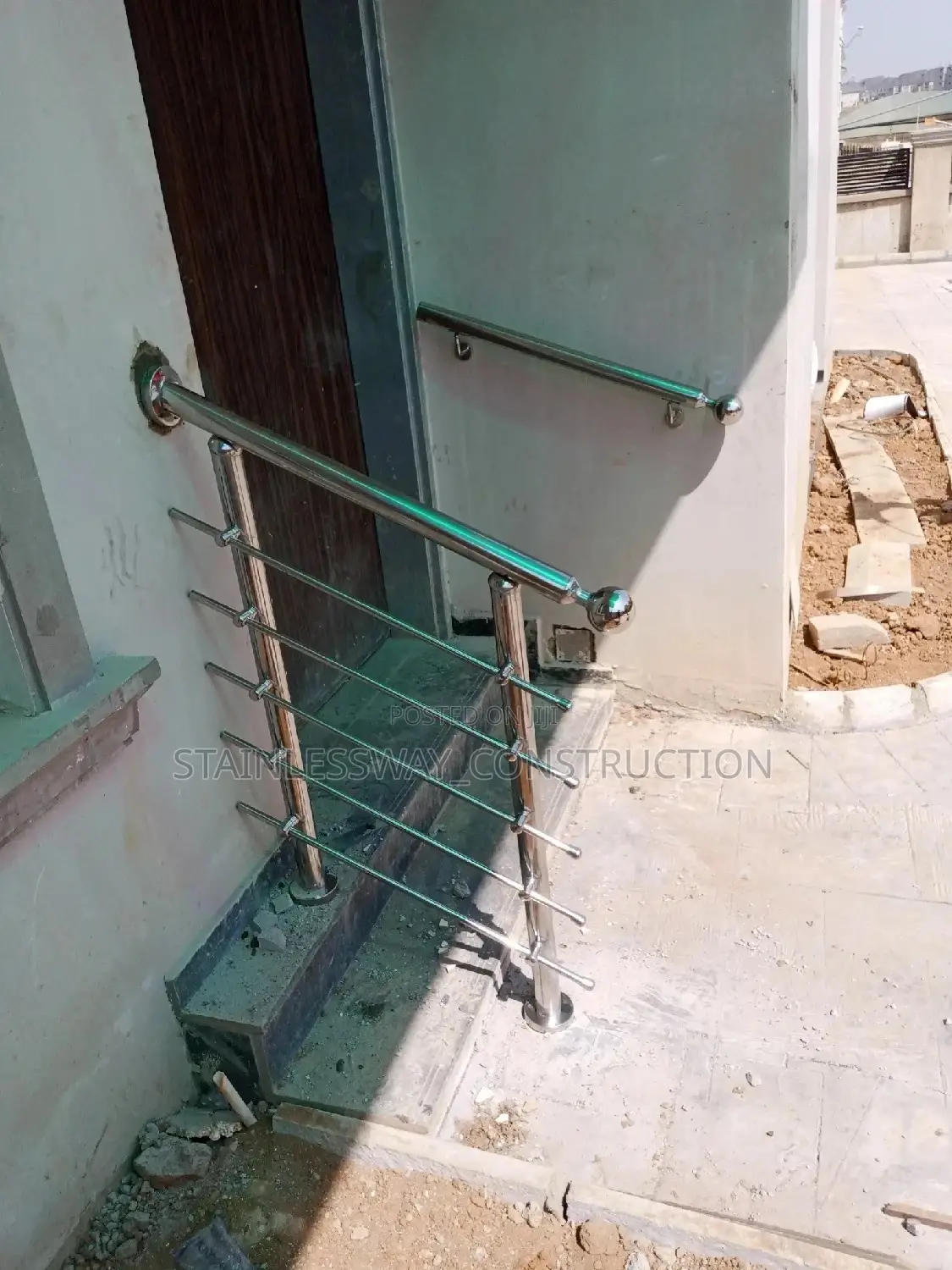 Entrance With Stainless Beautification