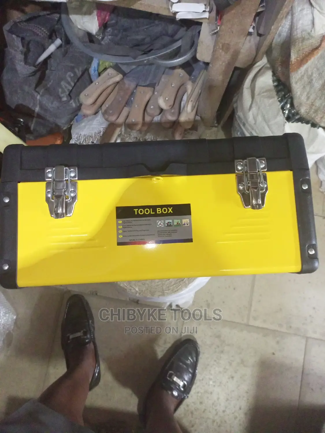 17" Metal Plastic Empty Tools Box
