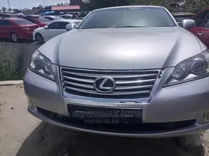Lexus ES 2012 Silver