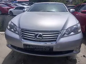 Lexus ES 2012 Silver