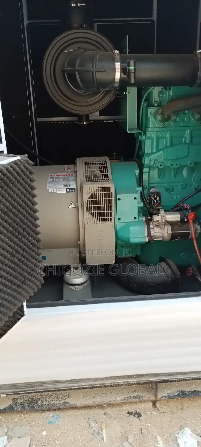 Perkins 700kva Soundproof Diesel Generator