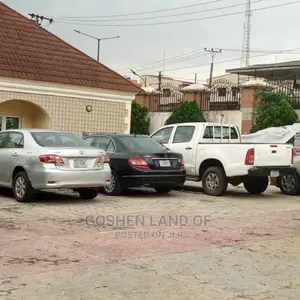 For Sale:Office Use 2,400sqm With Bungalo of 4bedrooms Flat