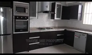 Furnished 4bdrm Duplex in Bananas Lsland for rent