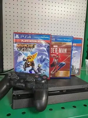 Direct Uk Used Ps4 With Fifa23, Pes23 With Controller