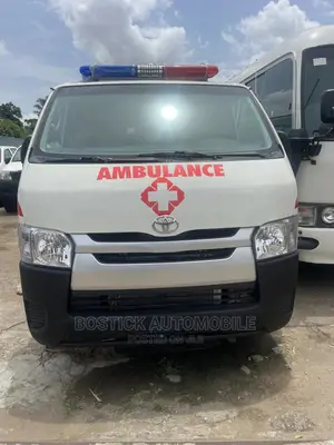 Toyota HiAce 2014 White