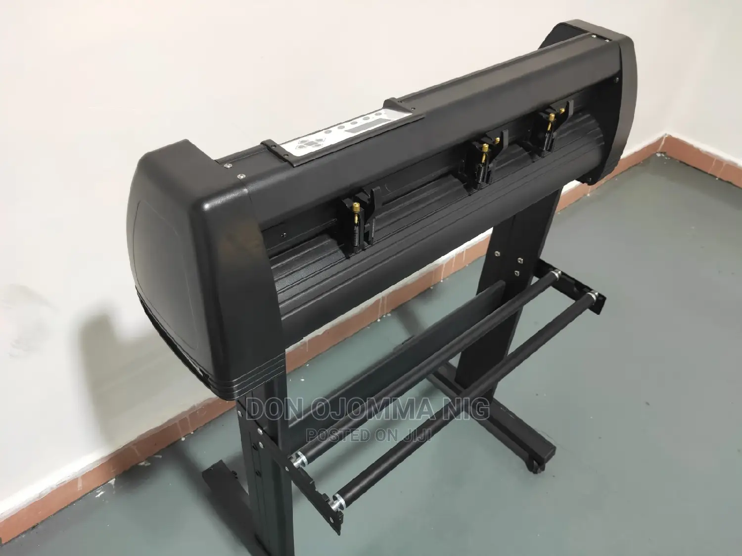 Yinghe Cutting Plotter Machine 720j