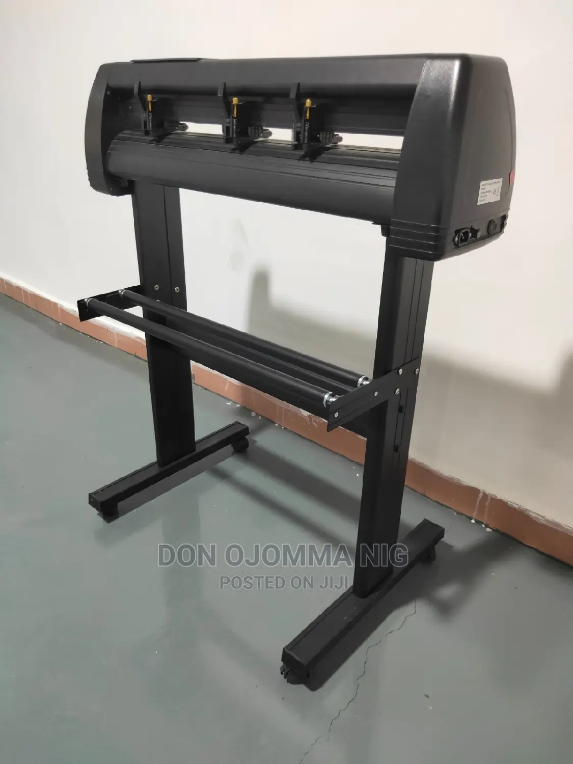 Yinghe Cutting Plotter Machine 720j