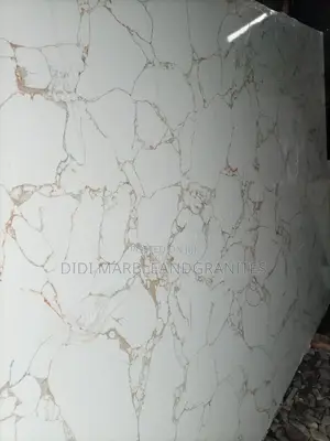 White Golden Wave Quartz for Kitcehn Counter Top