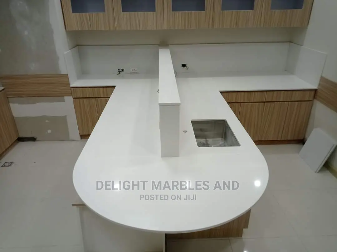 Plain White Round Kitchen Countertops