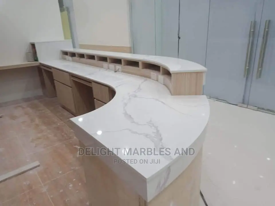Plain White Round Kitchen Countertops