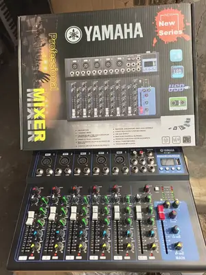 Original Professional Yamaha Mixer 7channels