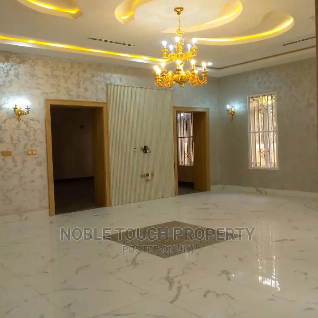 9bdrm Mansion in Maitama Abuja for Sale