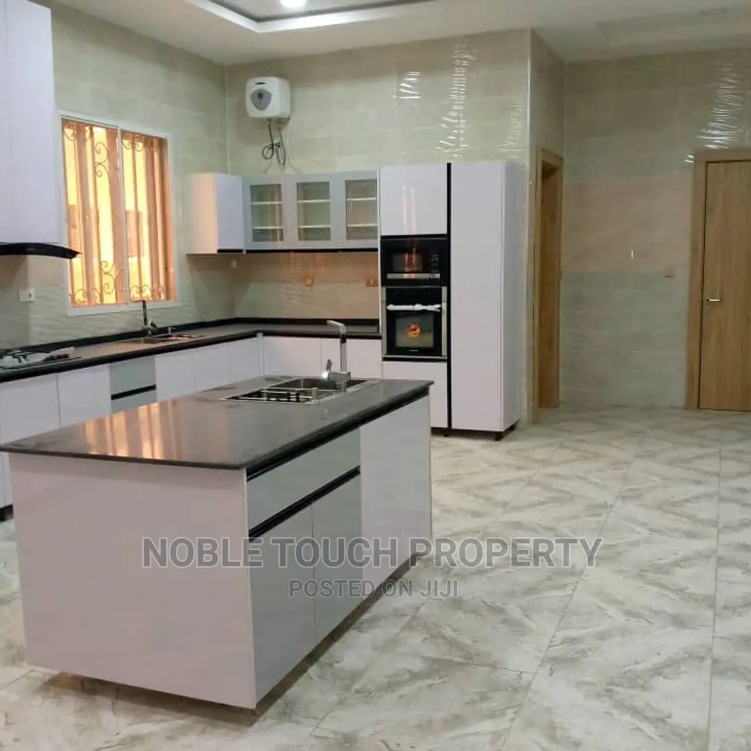 9bdrm Mansion in Maitama Abuja for Sale