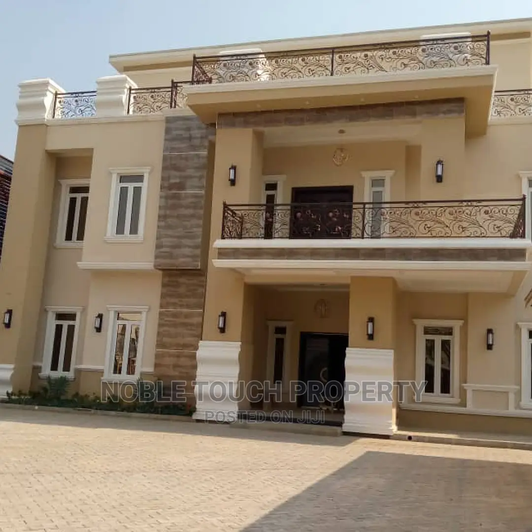 9bdrm Mansion in Maitama Abuja for Sale