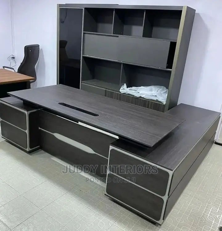 Director's Office Table With Shelf