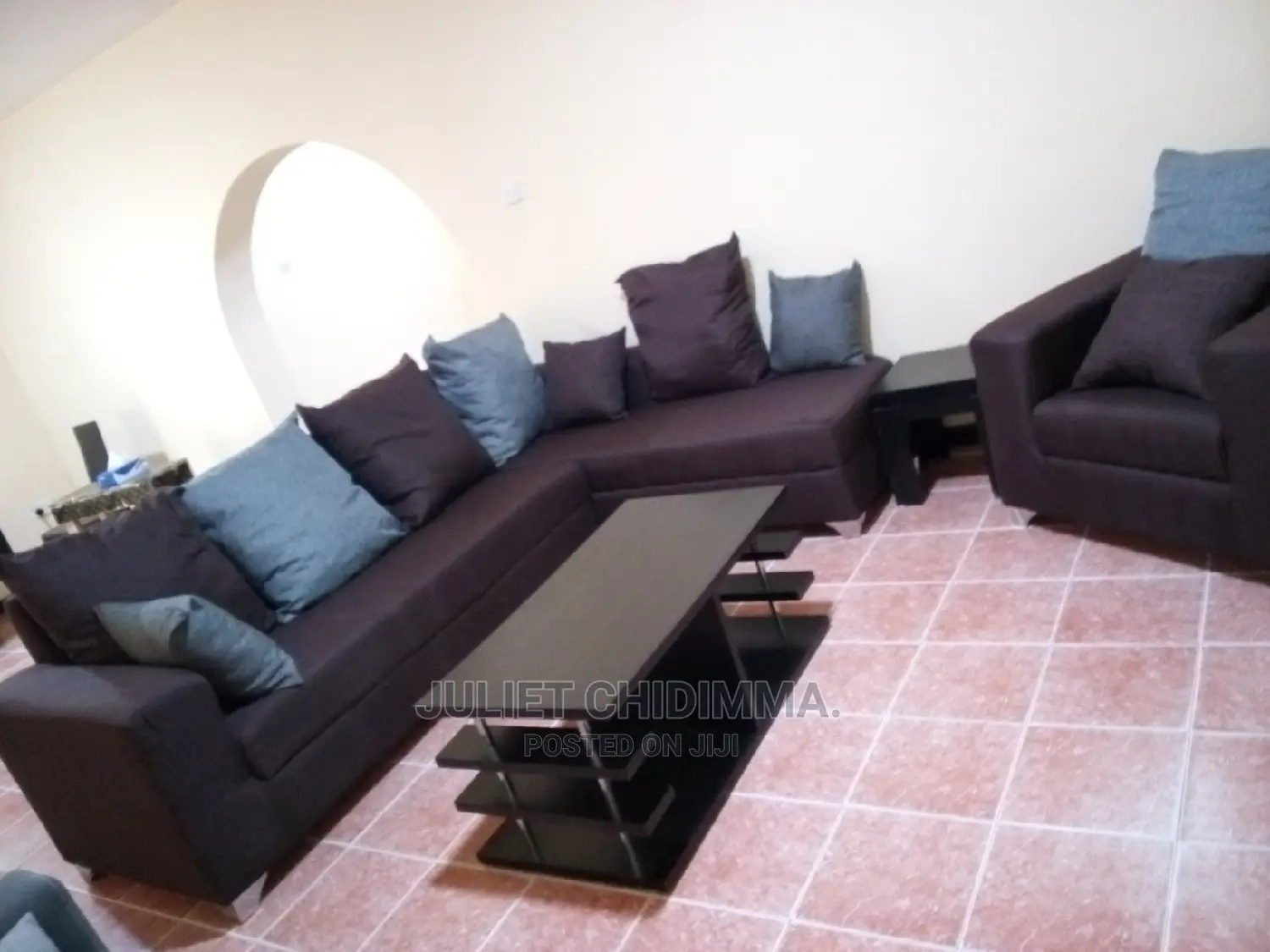 A Quality L-Shaped Sofa With Single
