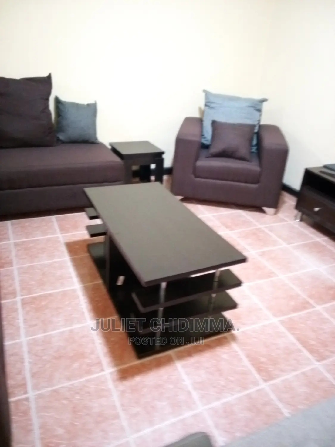 A Quality L-Shaped Sofa With Single