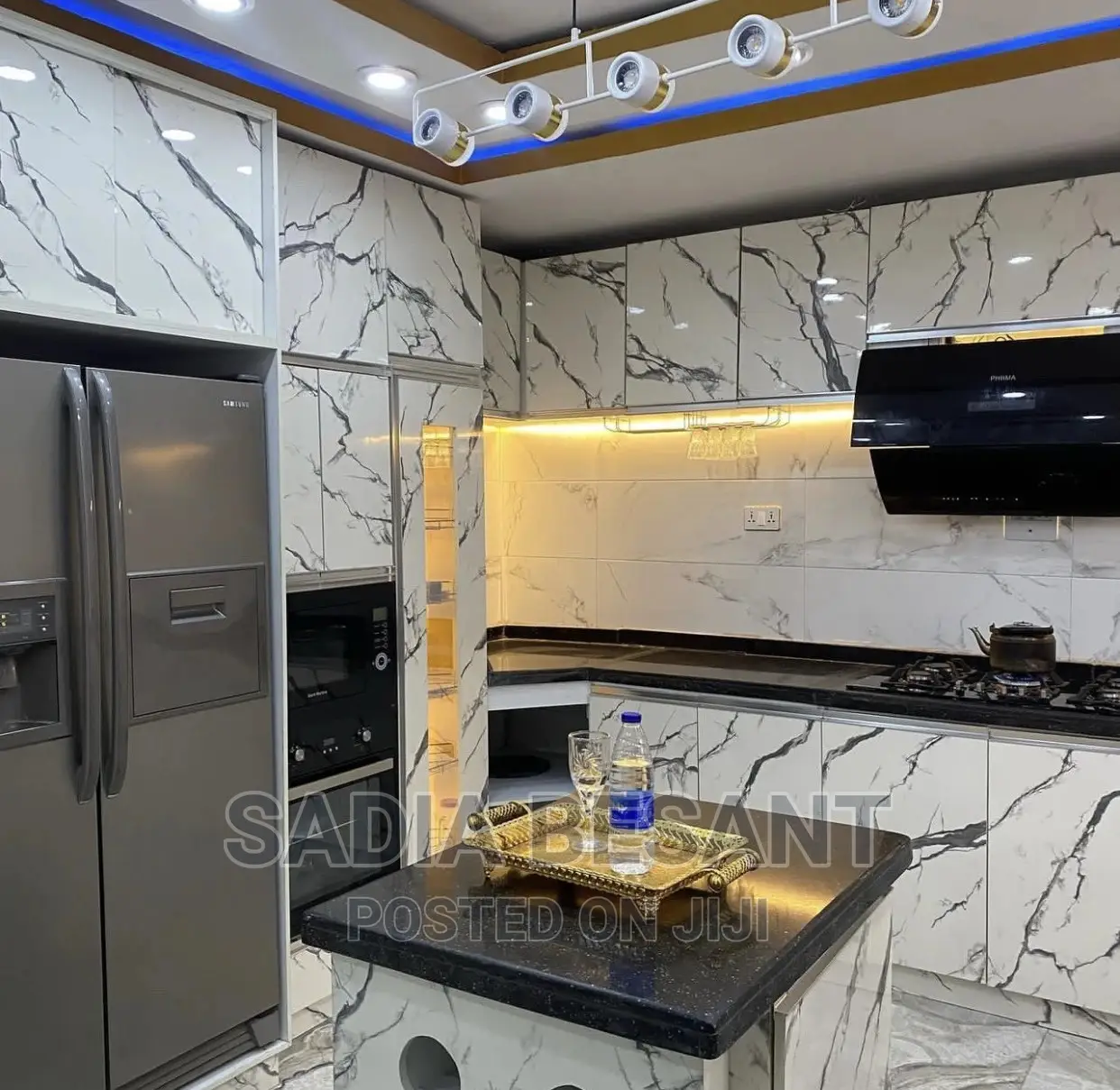 Luxury Kitchen Cabinets With Accessories