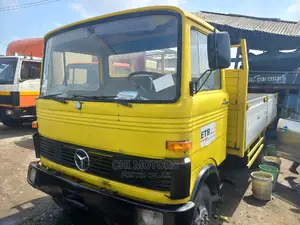 Mercedes Truck 813 5tonnes