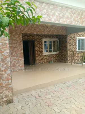 3bdrm Bungalow in City College, Karu for rent