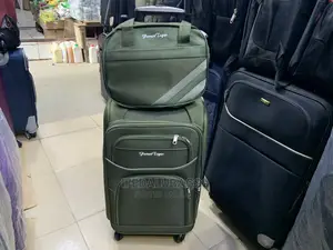 Small Size Light Weight Traveling Luggage With Carry on Kit