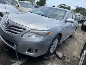 Toyota Camry 2010 Silver