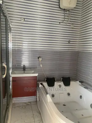 Studio Apartment in Itedo, Idado for rent