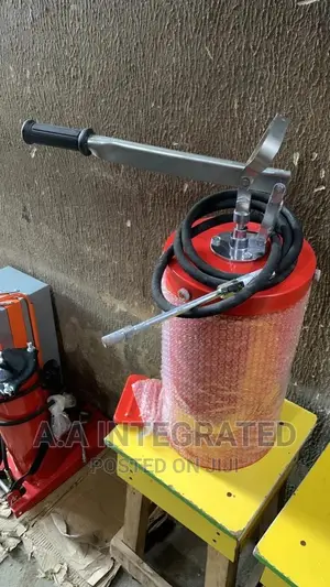 16 Liters Grease Pump
