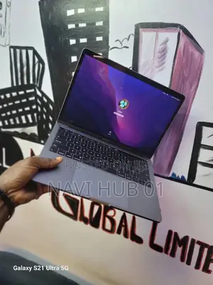 Laptop Apple MacBook Pro 2018 16GB Intel Core I5 SSD 256GB