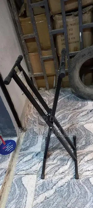 Photo - Keyboard Stand