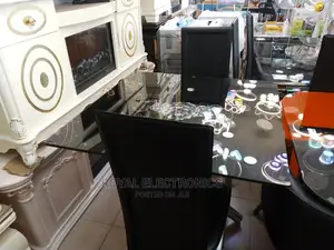 Decorative Dining Set With 4 Leather Chairs