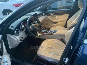 Mercedes-Benz C300 2016 Blue