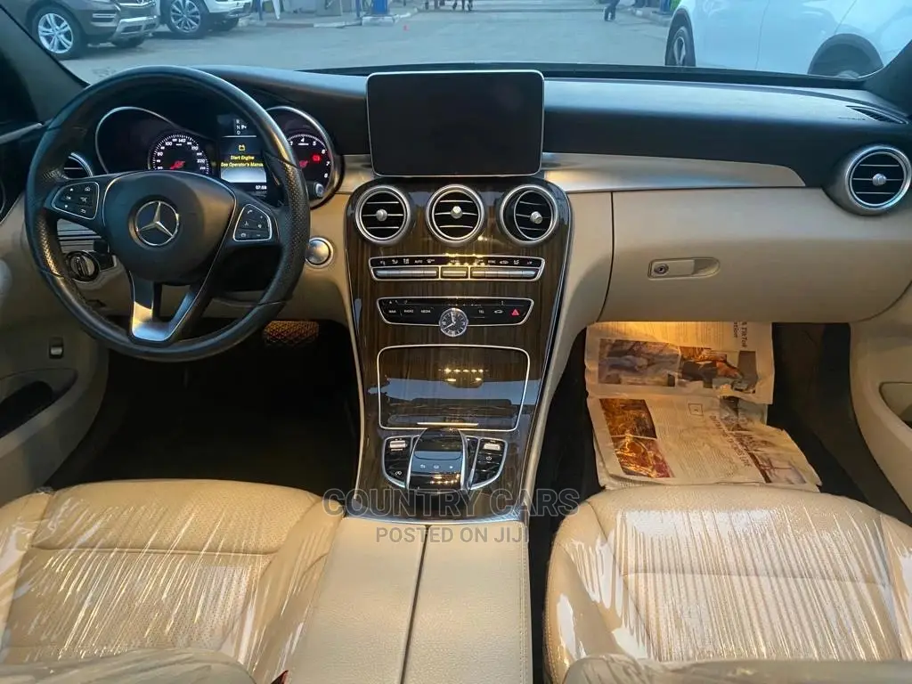 Mercedes-Benz C300 2016 Blue