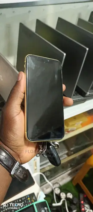 Apple iPhone 11 64 GB Yellow