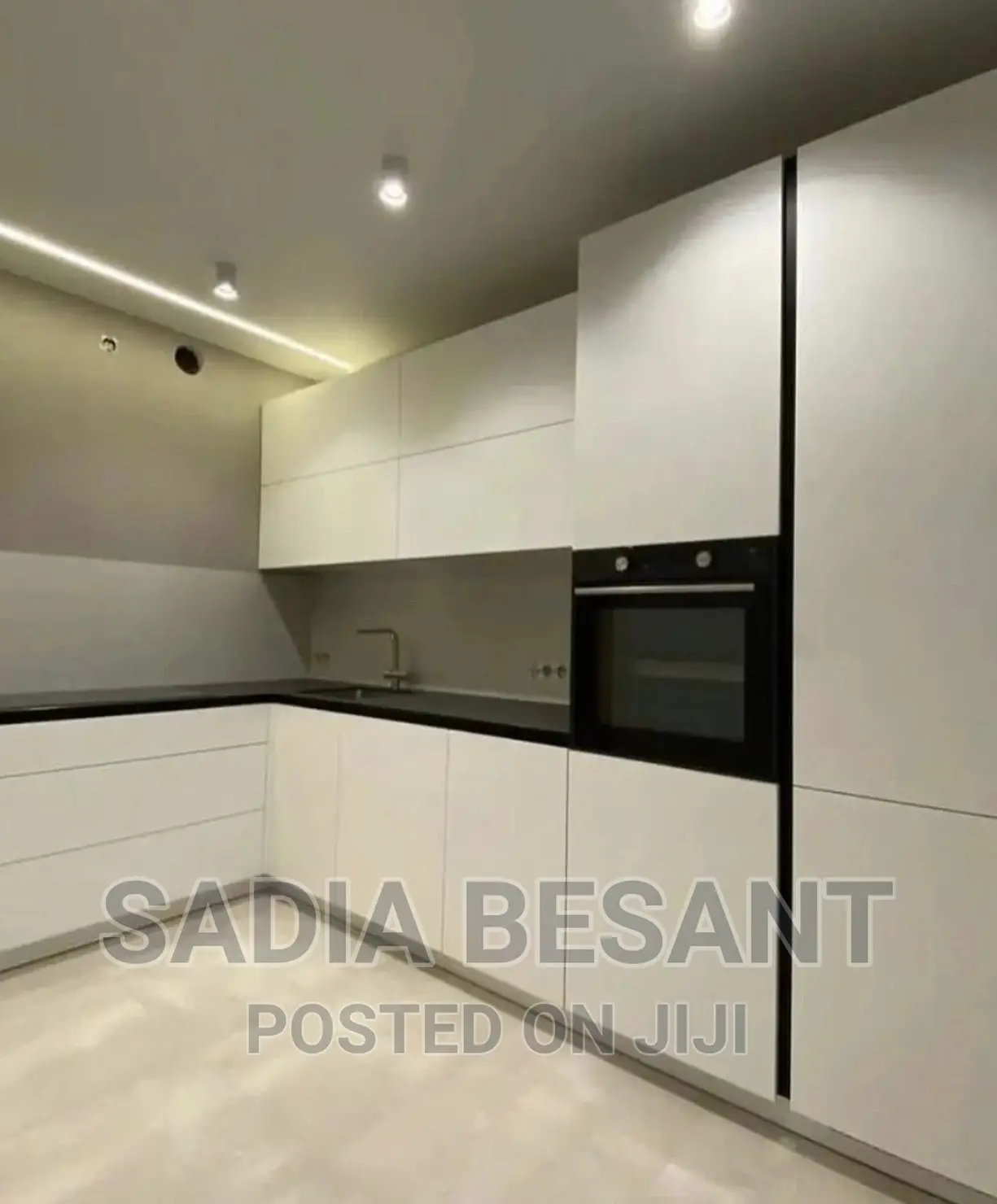 Contemporary Kitchen Design With Accessories
