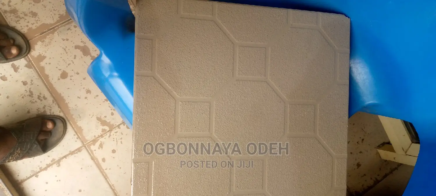 40 * 40 Floor Tiles for Bathroom Not Slippery