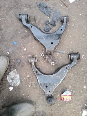 Lower Arm for Lexus Gx470 Gx460 and Toyota Hilux 4-Runner