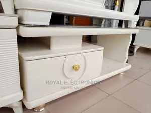 Reliable Quality Modern Center Table With Drawer