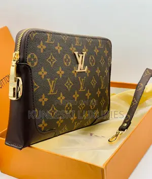 Original Louis Vuitton Men Hand Purse Collection