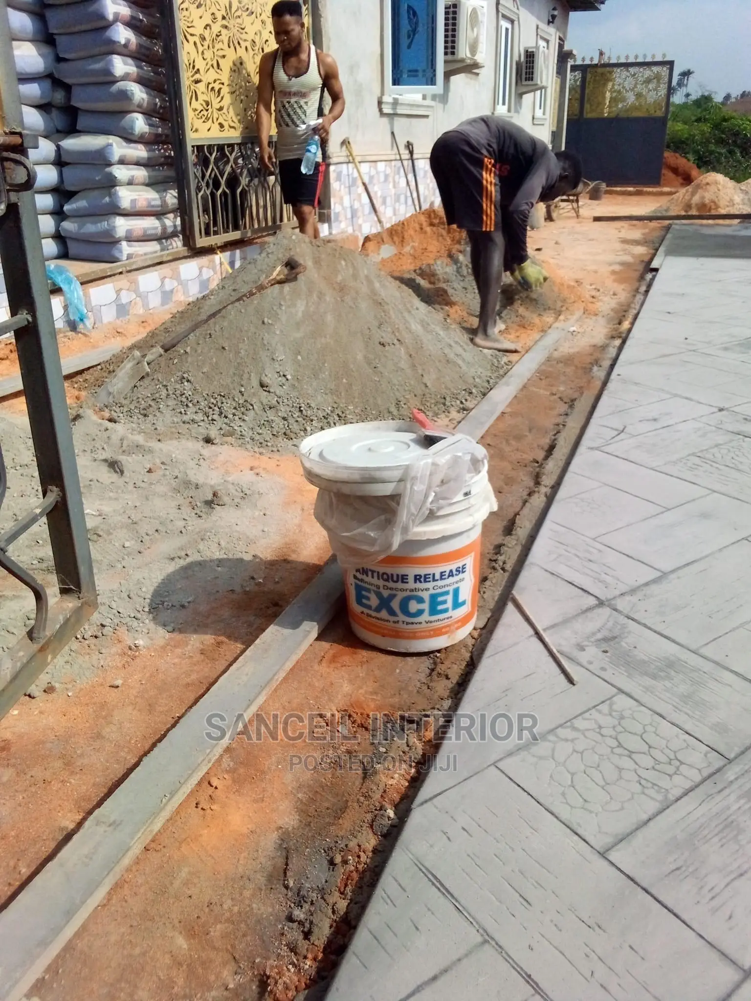 Strong and Reliable Interlocking and Stamping Floor