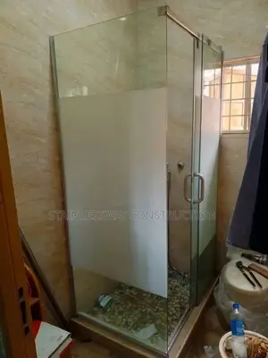 10mm Tempered Shower Cubicle Glass