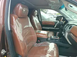 Toyota Tundra 2018 Brown