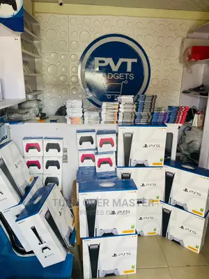 Brand New Ps5 Consoles With Pads